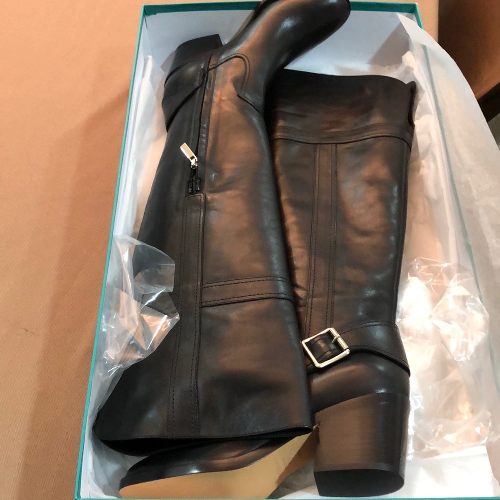 Boots - Picture 5 of 7